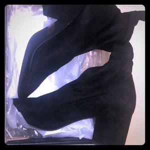 Black heeled booties